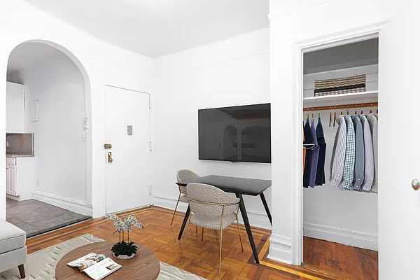 Rented by Platinum Properties | media 7