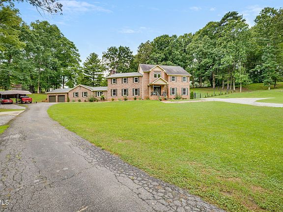 2nd image of 45 Link Hills Cir