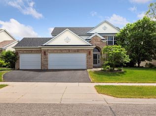 2323 Golf Dr, Woodbury, MN 55129