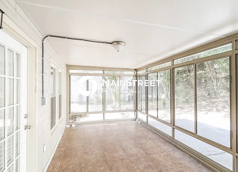 754 Woodstone Rd — Photo 16