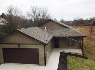 2042 Big Chiefs Skyview Dr, Sevierville, TN 37876