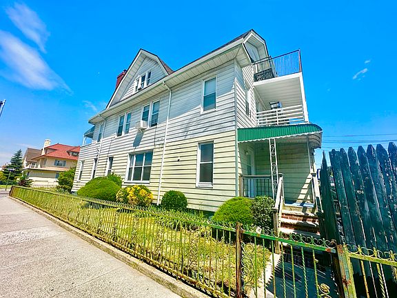 2nd image of 4001 Sea Gate Ave #1