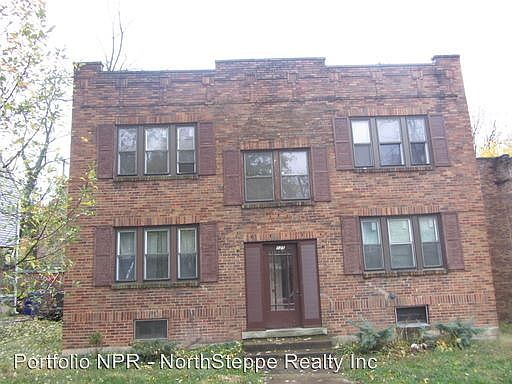 1st image of 125 W Blake Ave #125 W