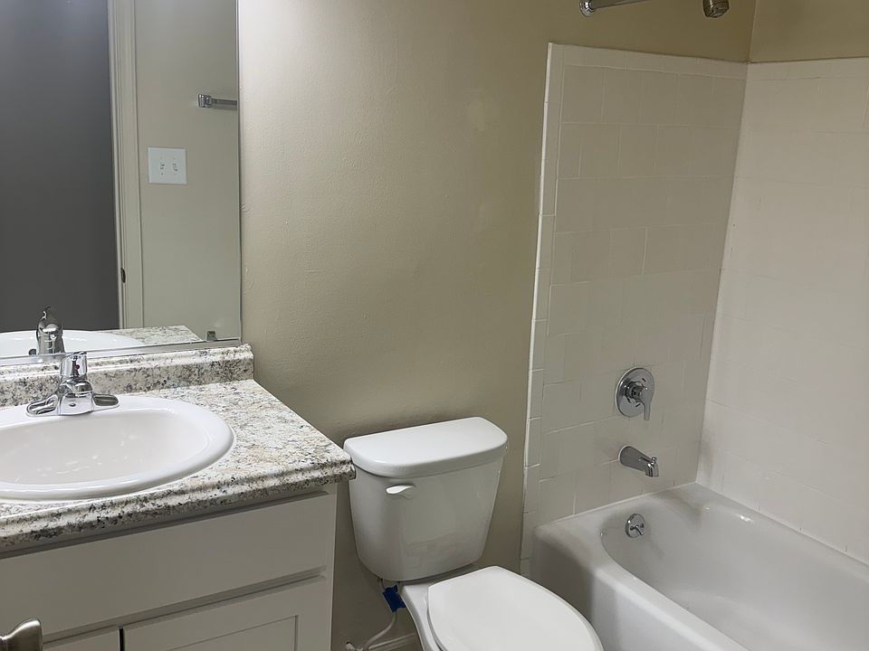 1st image of 2305 Round Rd #2