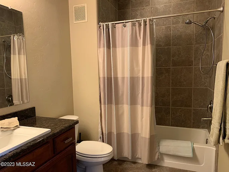2550 E River Rd #16301 — Photo 26
