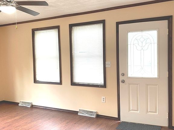 2nd image of 306 S Outer Dr