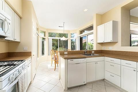 4th image of 78430 Prairie Flower Dr
