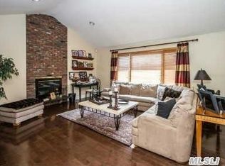 2145 Ellen Dr, Merrick, NY 11566