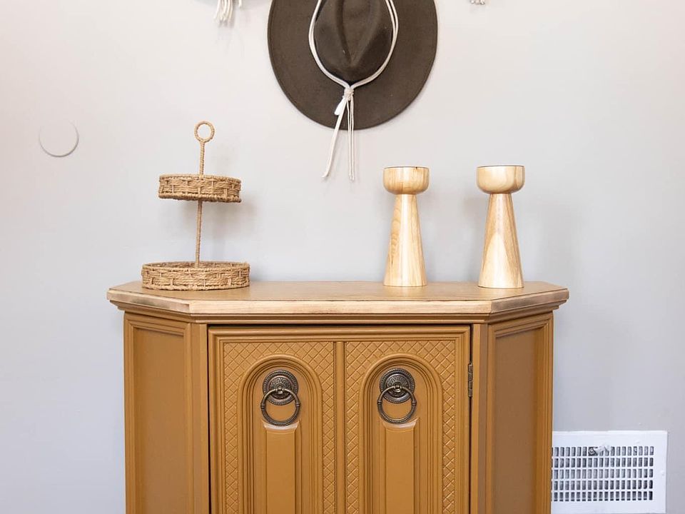 Sitting area storage