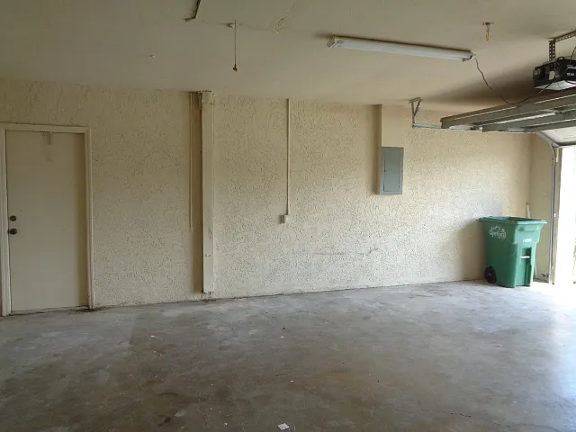 4412 SW 1st Pl — Photo 25