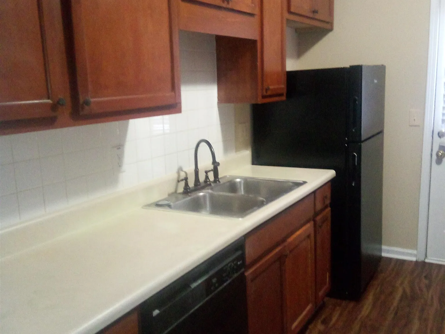 3 bed, 2.5 bath, 1530 sqft, $1,250 — Photo 4