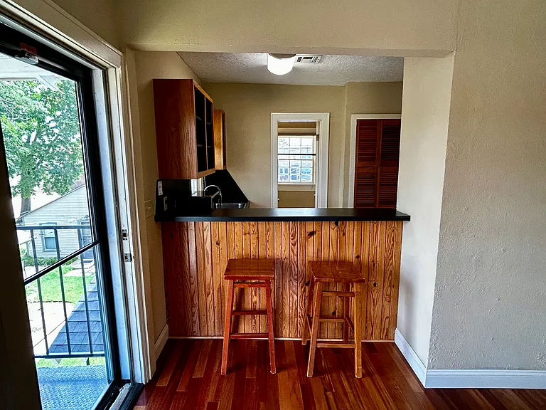 731 Jenkins Ave #B — Photo 3