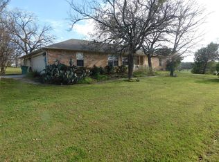 193 Tryall Ct, Runaway Bay, TX 76426