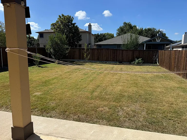 505 Weizenbock Ln — Photo 36