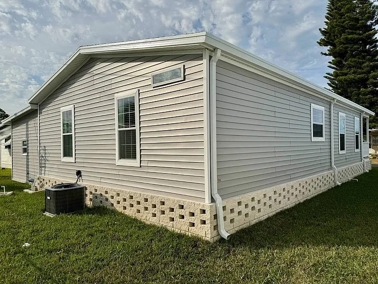1283 Jamestown Dr — Photo 12