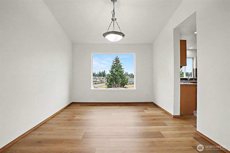 4th image of 2213 189th Street E