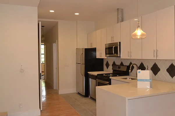 Rented by Blue Sky Management NY Inc | media 54