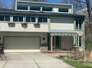 1640 Sylvan Glen Rd, Okemos, MI 48864