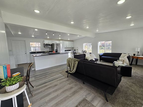 4th image of 758 3rd St