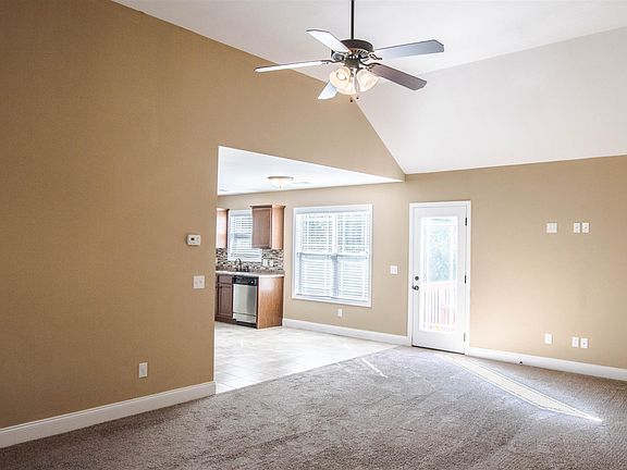 4th image of 564 Parkvue Village Way
