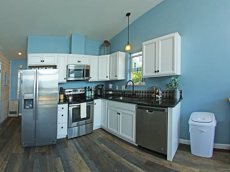 3101 Kachemak Dr #A — Photo 2