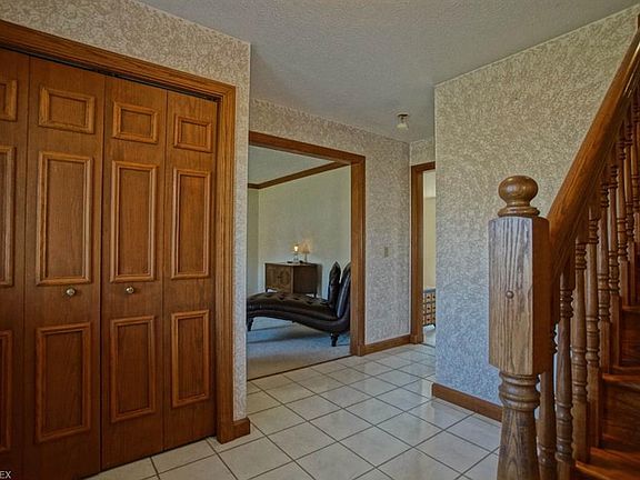 4th image of 5532 Grace Dr