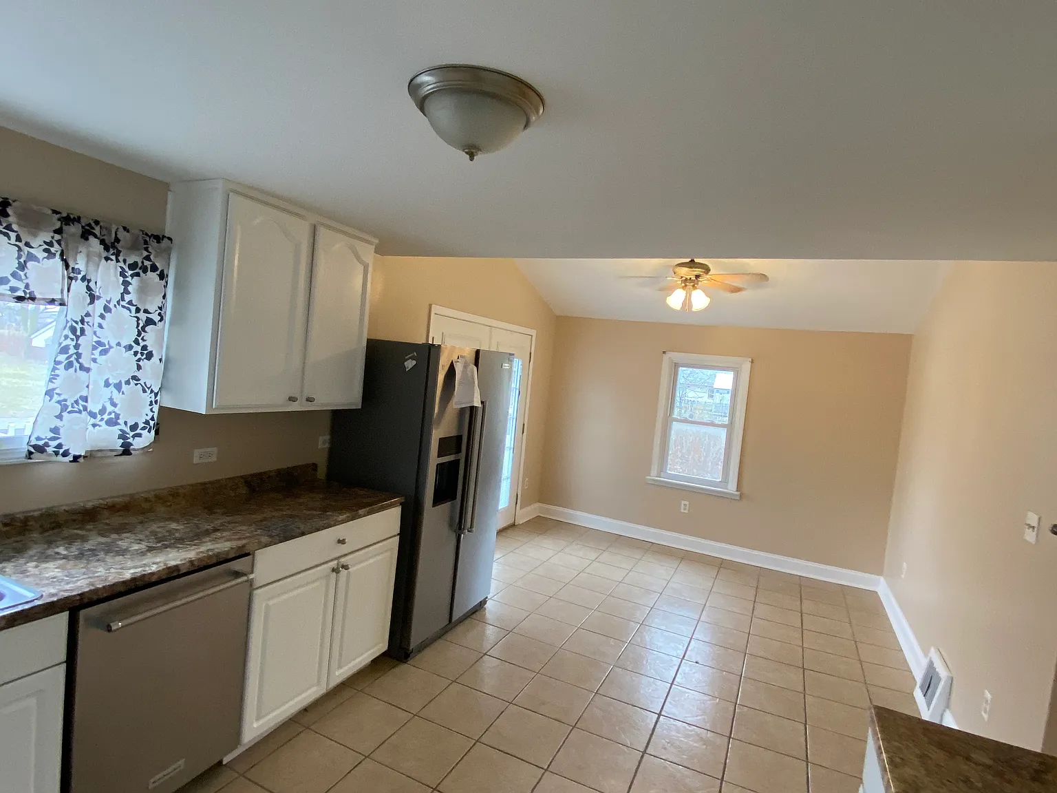 6952 183rd St — Photo 3