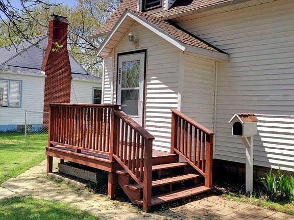 2nd image of 601 S 15th St