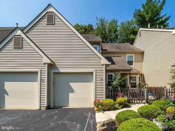 108 Woodlake Dr, Marlton, NJ 08053