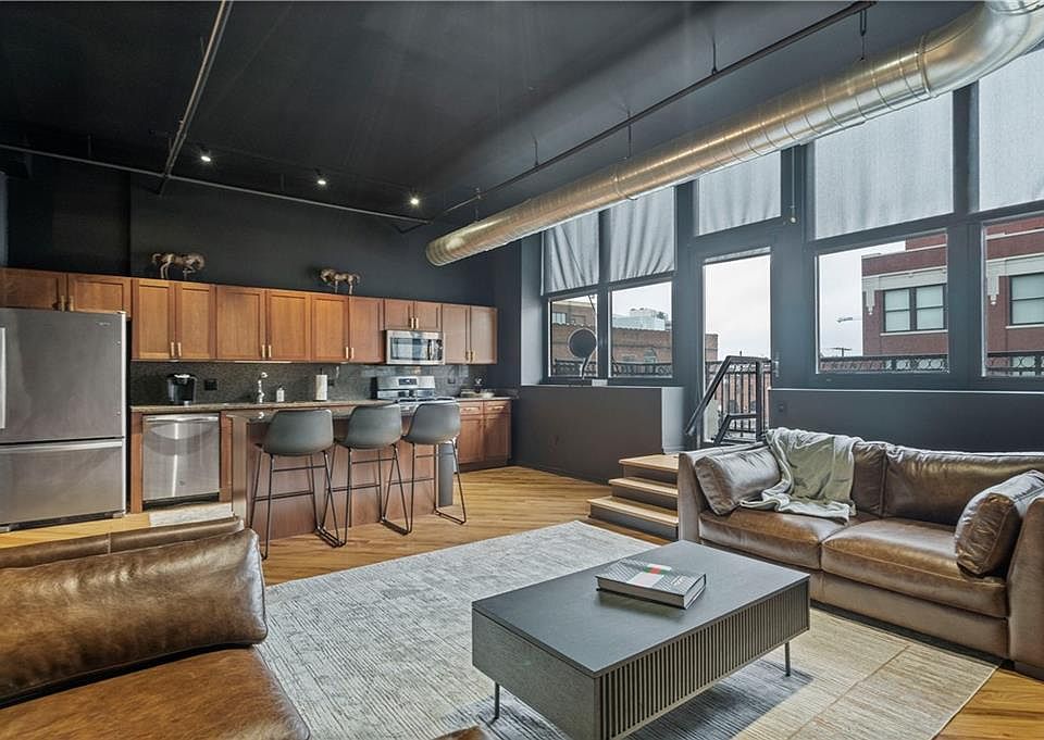 1st image of 2015 Grand Blvd APT 222