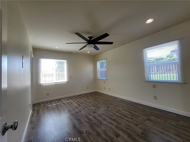 1884 Jaybrook Dr — Photo 33