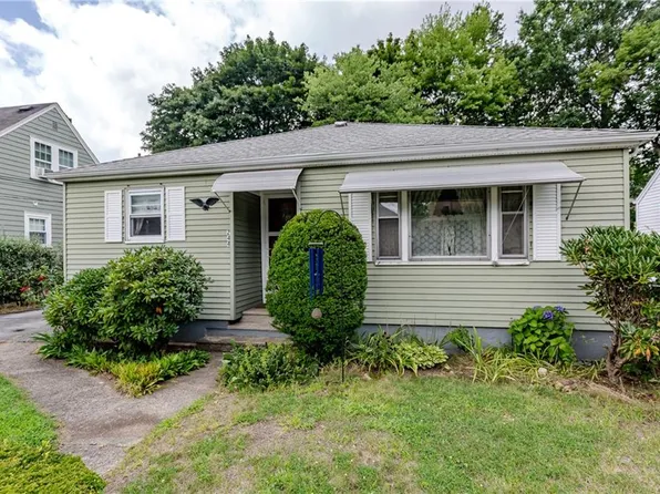 244 Gentian Ave, North Providence, RI 02908