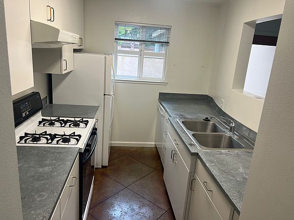2nd image of 1020 Gravenstein Hwy S #170