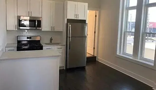 2362 N Clybourn Ave #3F — Photo 4