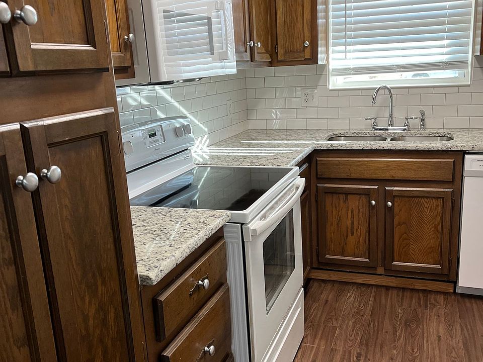 Chaparral Townhomes 405 McMillain St Joshua, TX Zillow Apartments