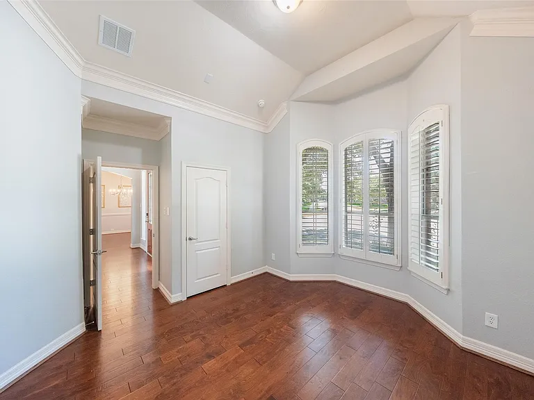 5450 Faircreek Ln — Photo 11