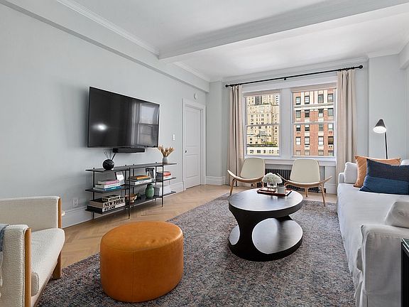 3rd image of 91 Central Park W APT 10-F
