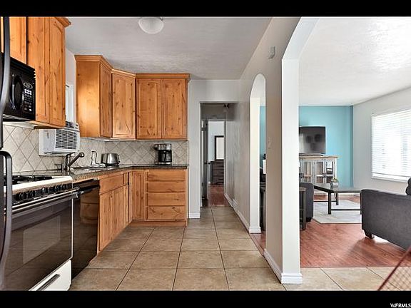 5th image of 817 E Gregson Ave