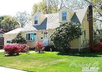 1st image of 134 No Manhattan Ave