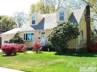 134 No Manhattan Ave, Massapequa, NY 11758