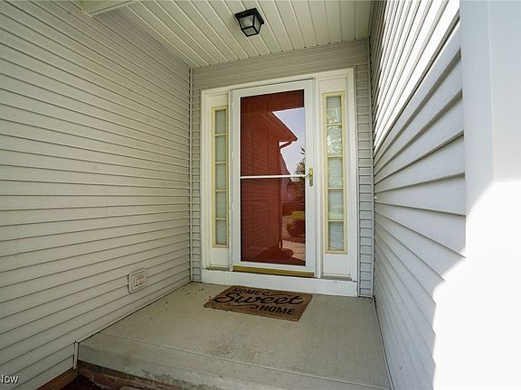 4th image of 280 Lake Pointe Cir