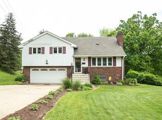 247 Yarrow Ln, Pittsburgh, PA