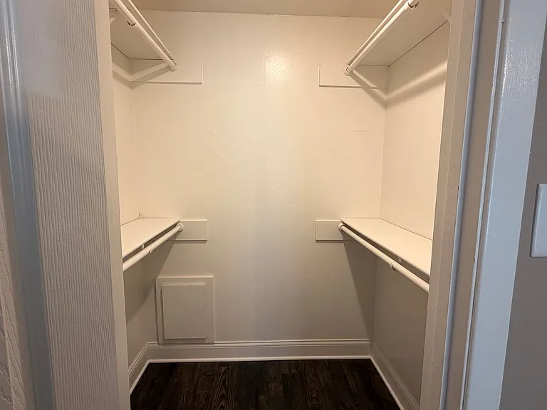 Brazos Point Apartments — Photo 34