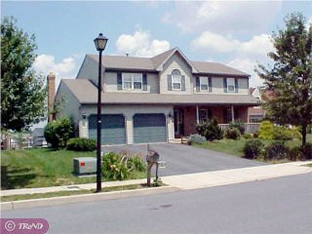1st image of 308 Carriage Dr