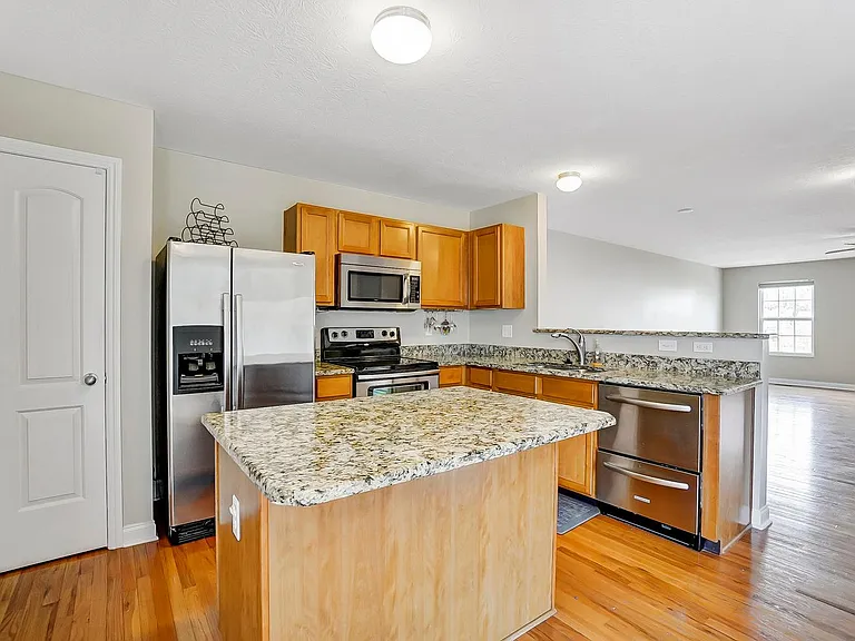 5608 Pittsford Dr — Photo 12