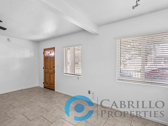 5th image of 2104 Bacon St APT 9