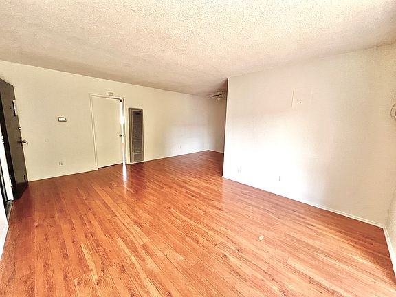 5th image of 8504 Willis Ave APT 22