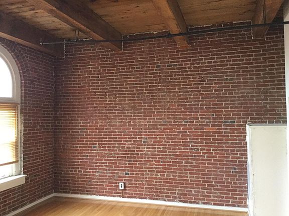 4th image of 1010 Race St APT 3C