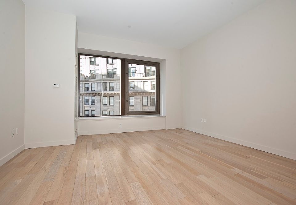 1st image of 75 Wall St APT 23J