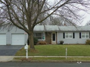 541 Flock Rd, Hamilton, NJ 08690